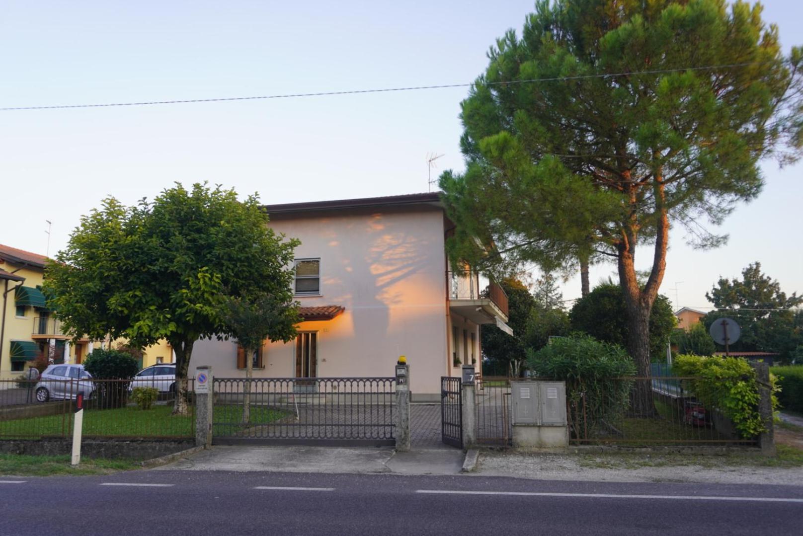 Oliva'S House Appartamento Con Giardino Palazzolo dello Stella Buitenkant foto